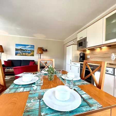 Apartment 720, Seepark *