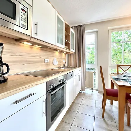 Apartment 720, Seepark *