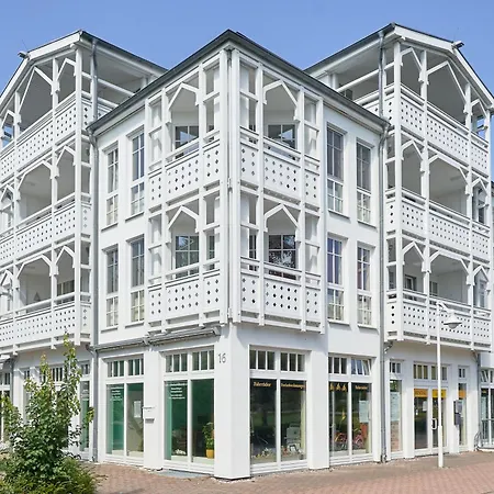 720, Seepark *